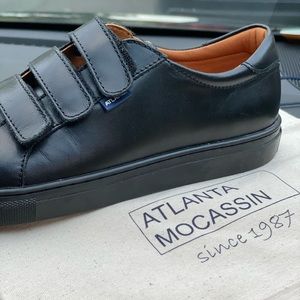 Atlanta black Velcro boys shoes